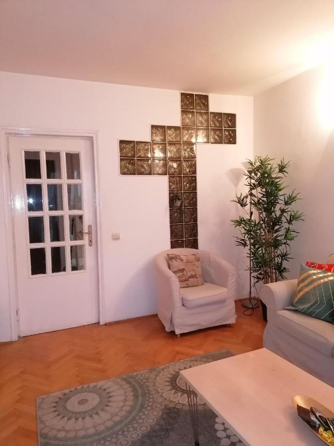 River View, In City Center Apartment 布加勒斯特 外观 照片